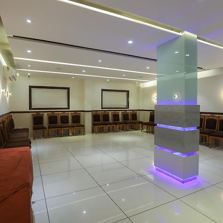 אחמדאבאד Hotel Ashray Inn Express מראה חיצוני תמונה