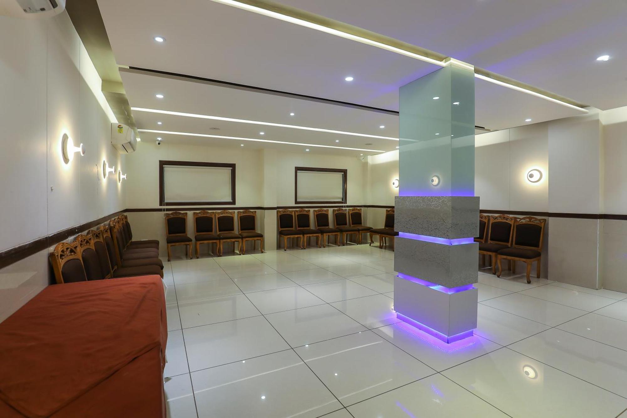אחמדאבאד Hotel Ashray Inn Express מראה חיצוני תמונה
