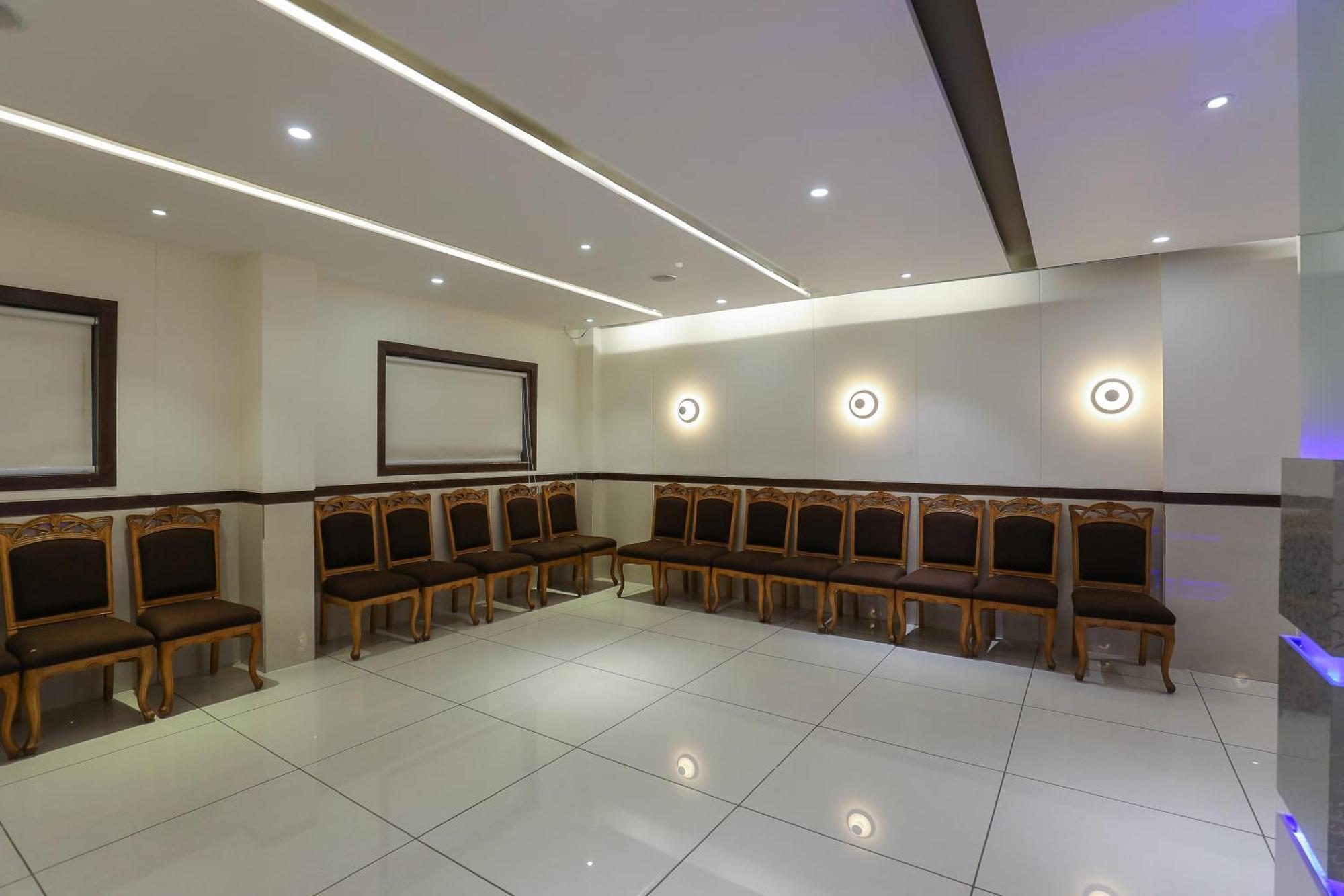 אחמדאבאד Hotel Ashray Inn Express מראה חיצוני תמונה