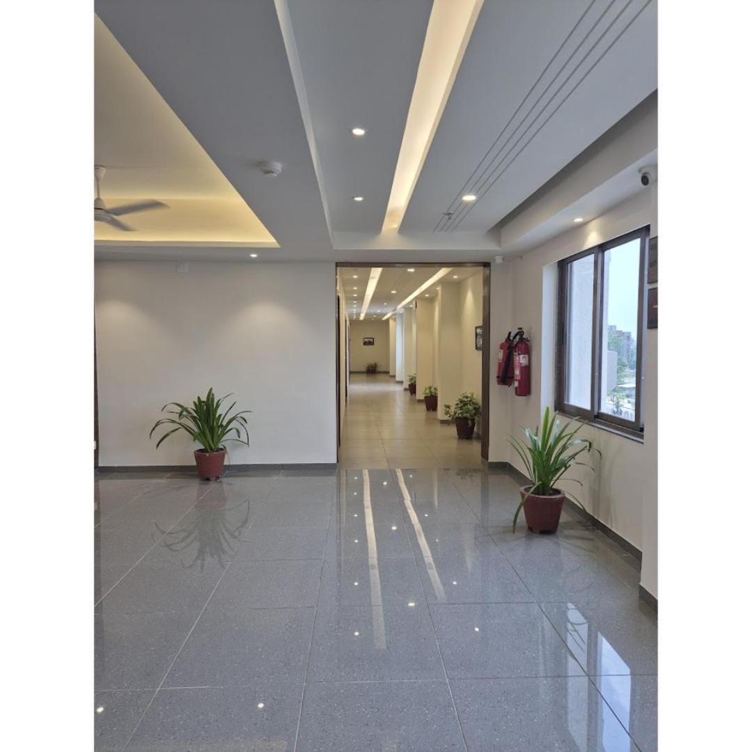 אחמדאבאד Hotel Ashray Inn Express מראה חיצוני תמונה